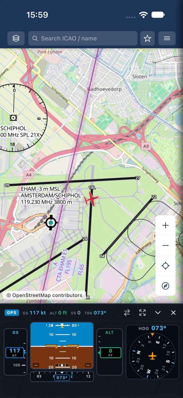 PilotCharts showing a live VFR moving map with modern glass cockpit PFD instruments