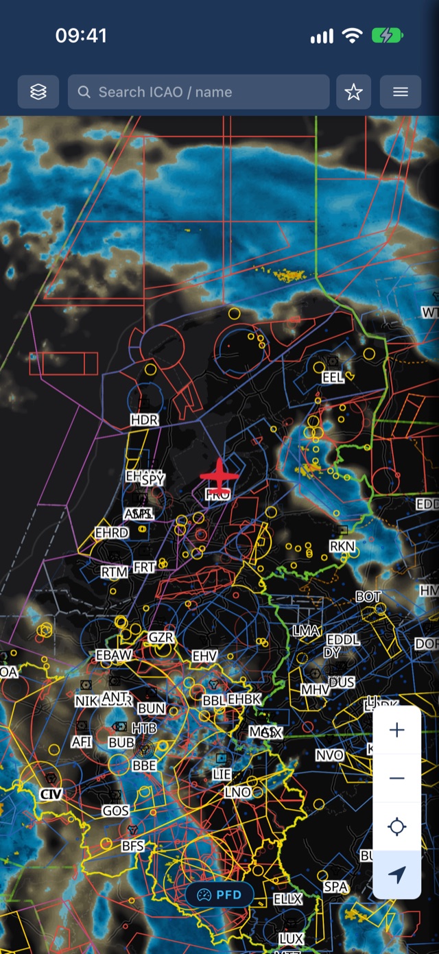 PilotCharts on iPhone: rain radar overlay on the dark map