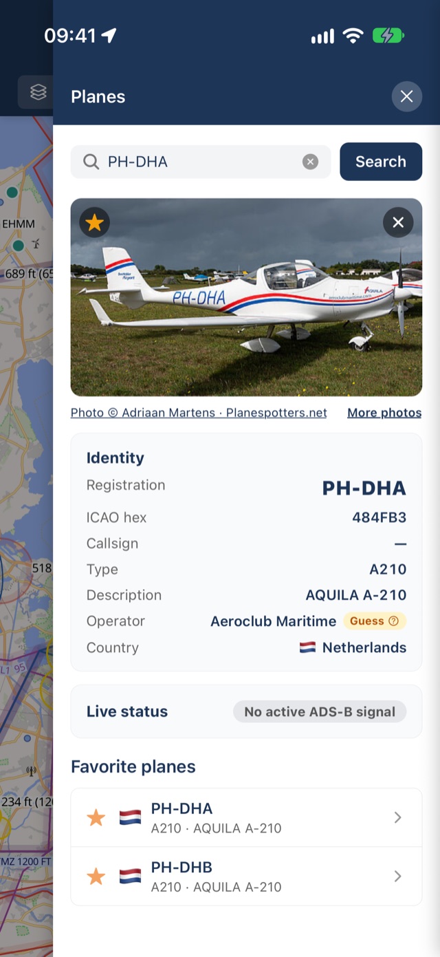 PilotCharts on iPhone: planes panel showing aircraft PH-DHA with photo and identity details